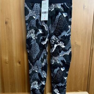 Stylish Japanese landscape Patterned base layer